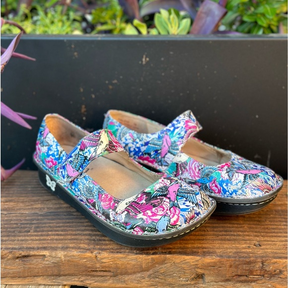 Alegria Shoes - Women's Alegria "Paloma" Mary-Janes multicolor "Finch" print. Size‎ 36